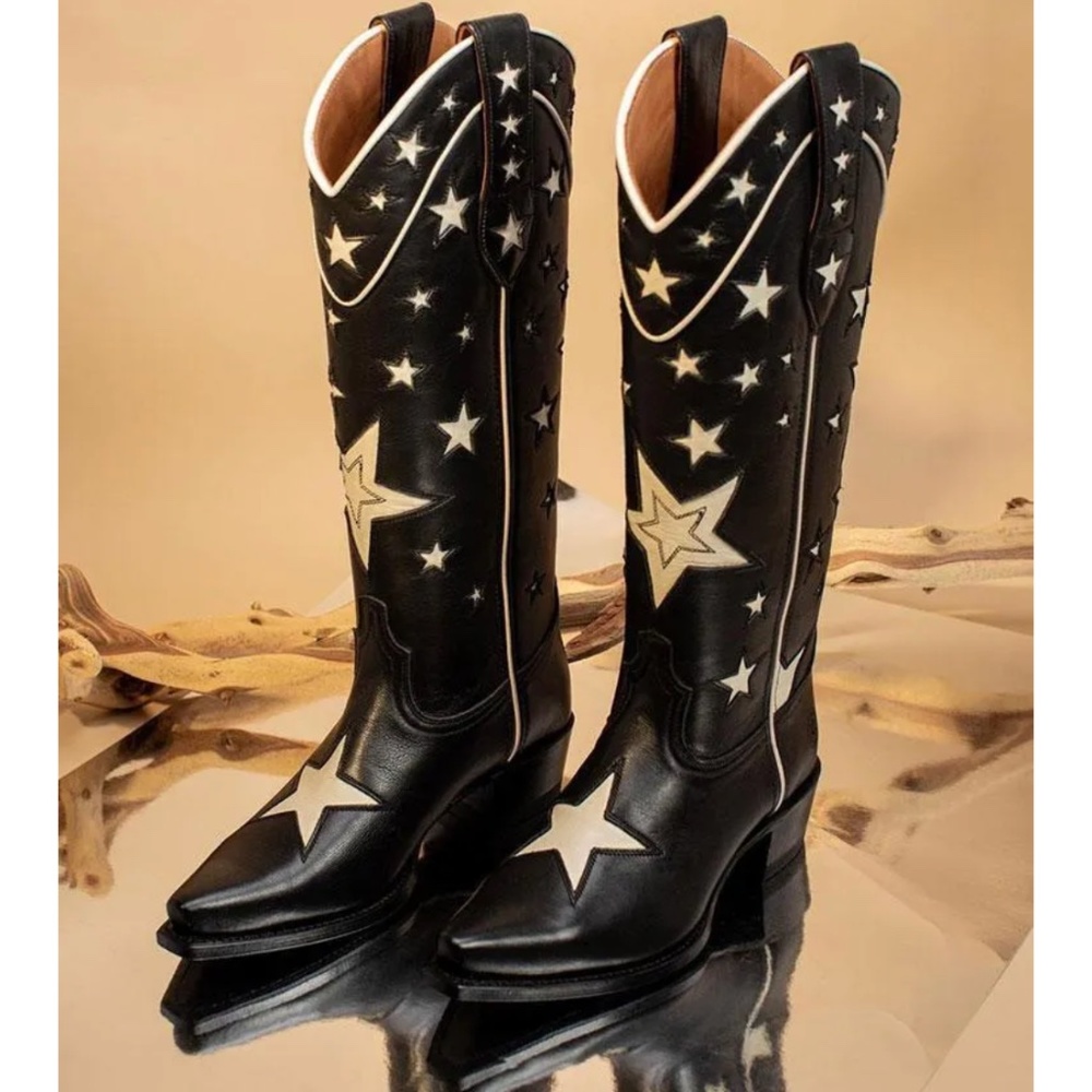 Women’s Cowboy Boots size 9.5